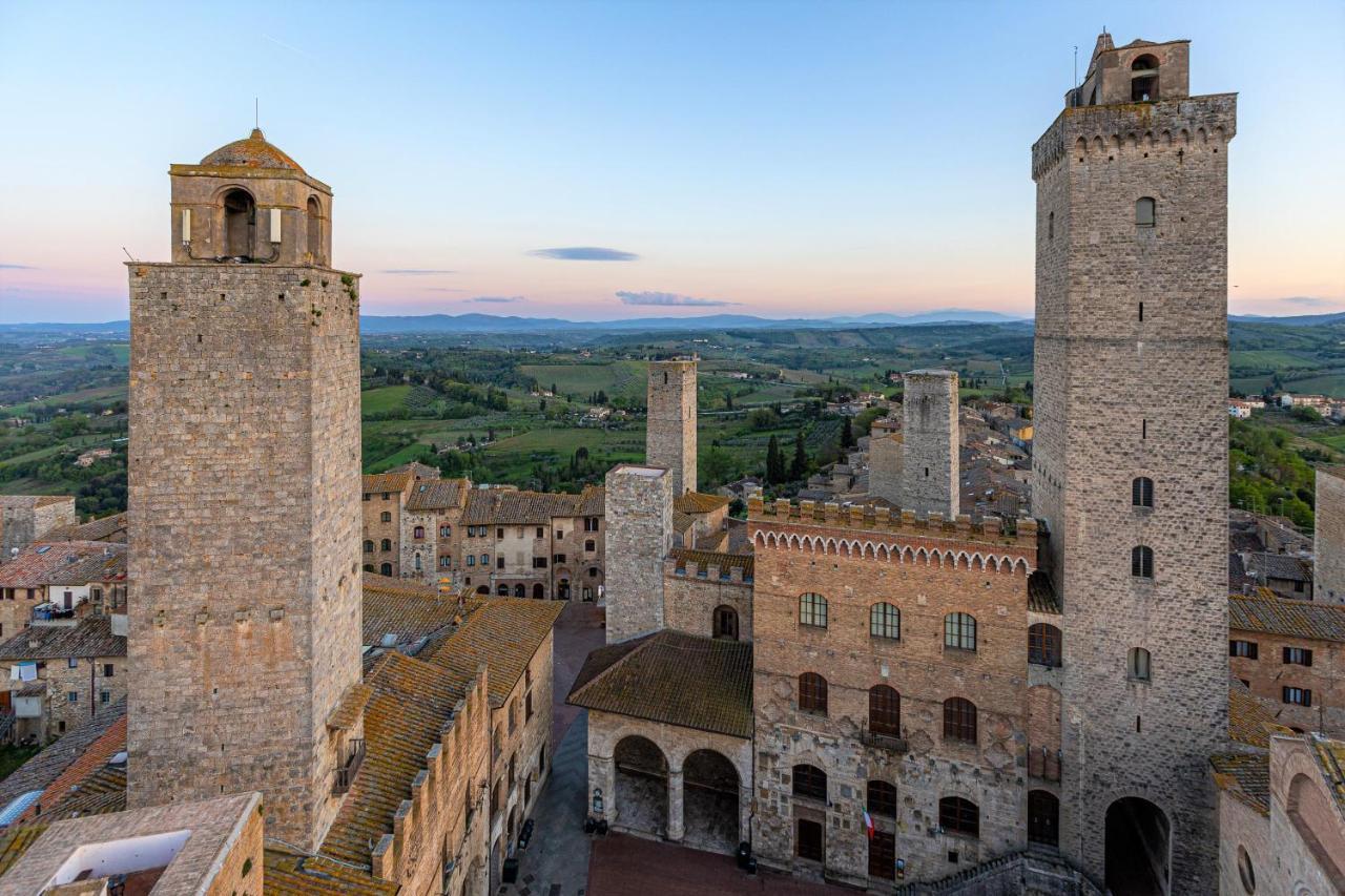 Torre Salvucci Maggiore Medieval Tower Experience San Gimignano Exterior foto
