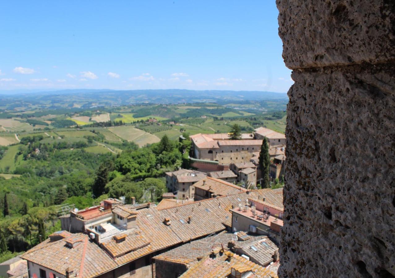 Torre Salvucci Maggiore Medieval Tower Experience San Gimignano Exterior foto