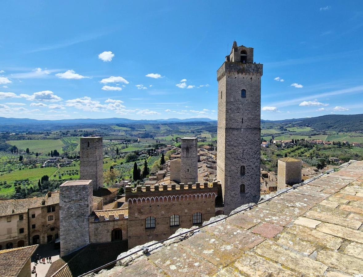 Torre Salvucci Maggiore Medieval Tower Experience San Gimignano Exterior foto